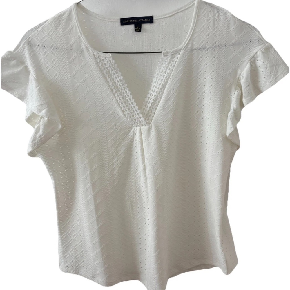 Adrienne Vittadini White Eyelet Blouse M Flutter Sleeve